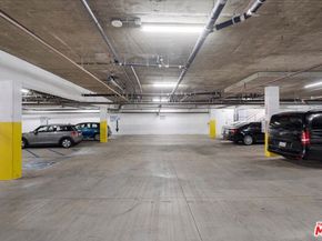 147 N Berendo Street 202, Los Angeles CA 90004