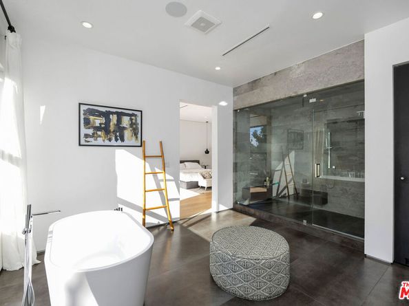 4527 Simpson Avenue, Studio City CA 91607