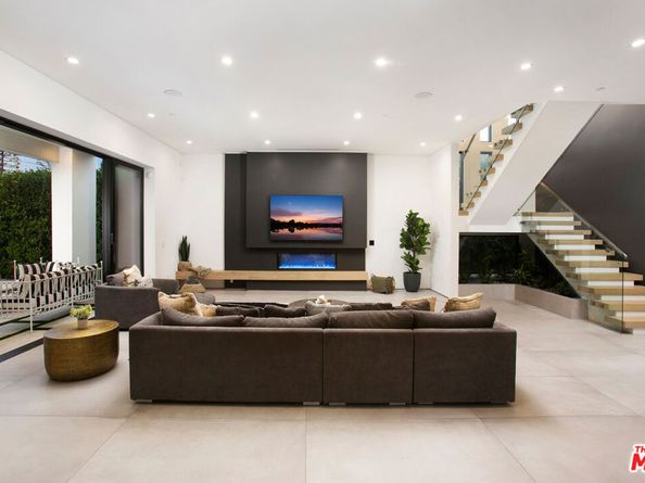 4527 Simpson Avenue, Studio City CA 91607