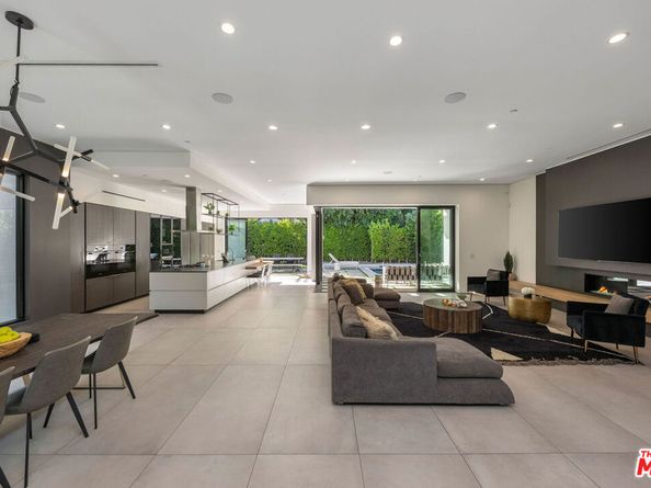 4527 Simpson Avenue, Studio City CA 91607