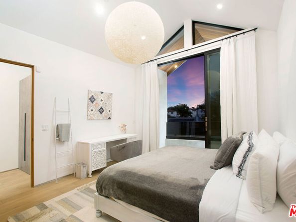 4527 Simpson Avenue, Studio City CA 91607