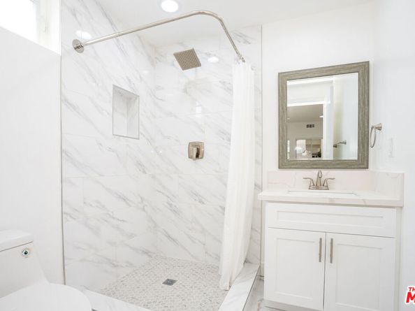 1286 W 35th Place, Los Angeles CA 90007