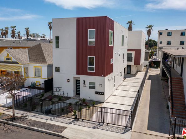 1286 W 35th Place, Los Angeles CA 90007