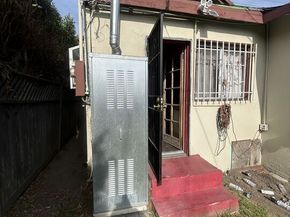 422 E Colden Avenue, Los Angeles CA 90003