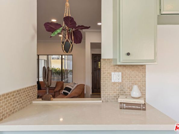 234 N Kenwood Street 208, Glendale CA 91206