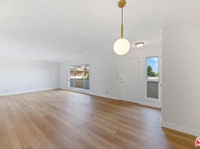 970 Palm Avenue 301, West Hollywood CA 90069