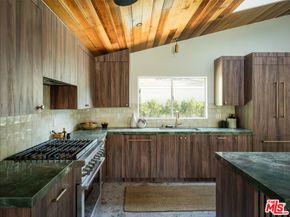 12030 Pacoima Court, Studio City CA 91604