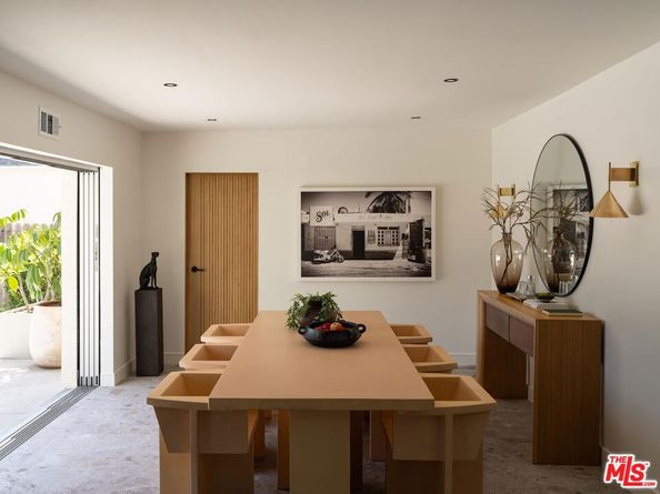 12030 Pacoima Court, Studio City CA 91604