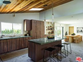 12030 Pacoima Court, Studio City CA 91604