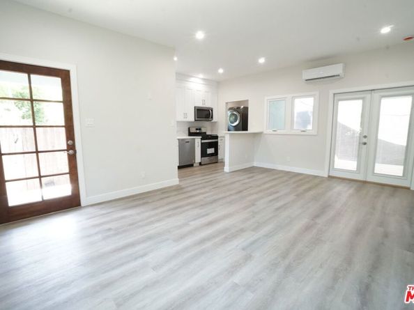 6043 Selma Avenue, Los Angeles CA 90028