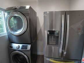 6043 Selma Avenue, Los Angeles CA 90028