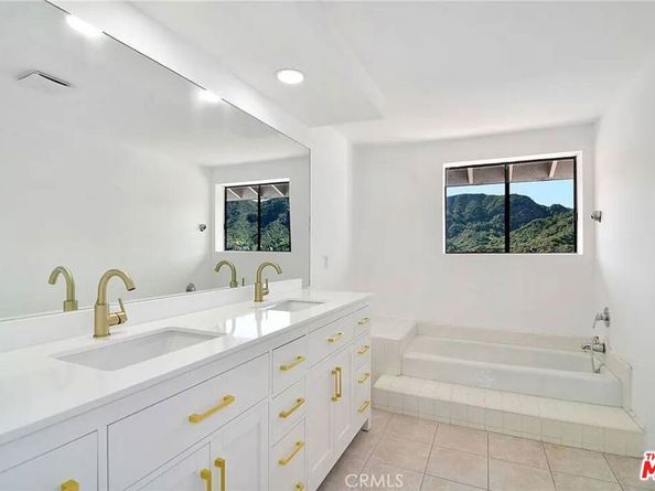 1694 Michael Lane, Pacific Palisades CA 90272
