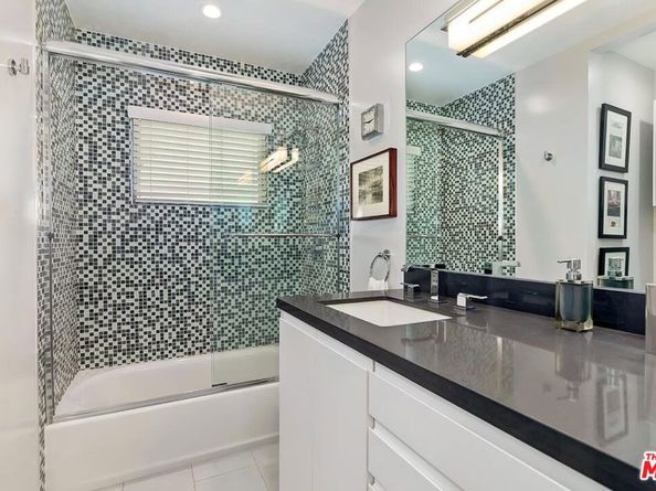 1035 N Sierra Bonita Avenue, West Hollywood CA 90046