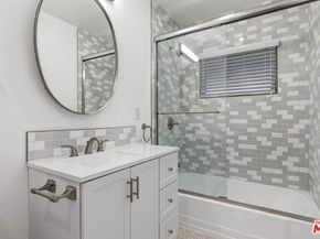 1035 N Sierra Bonita Avenue, West Hollywood CA 90046