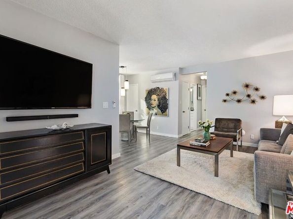 1035 N Sierra Bonita Avenue, West Hollywood CA 90046