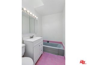 1035 N Sierra Bonita Avenue, West Hollywood CA 90046