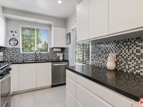 1035 N Sierra Bonita Avenue, West Hollywood CA 90046