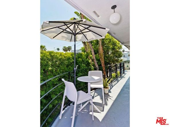 1035 N Sierra Bonita Avenue, West Hollywood CA 90046