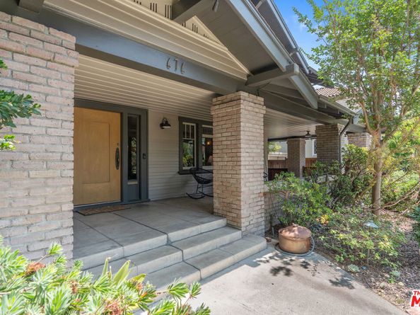 676 S Bronson Avenue, Los Angeles CA 90005