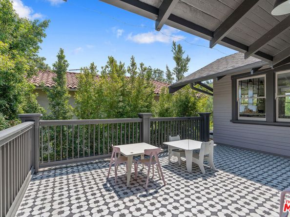 676 S Bronson Avenue, Los Angeles CA 90005