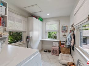 676 S Bronson Avenue, Los Angeles CA 90005