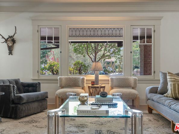 676 S Bronson Avenue, Los Angeles CA 90005