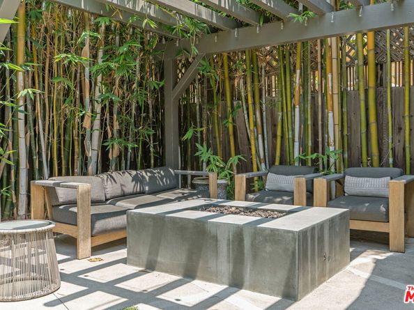 676 S Bronson Avenue, Los Angeles CA 90005