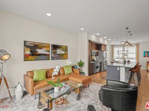 2753 Waverly Drive 1003, Los Angeles CA 90039