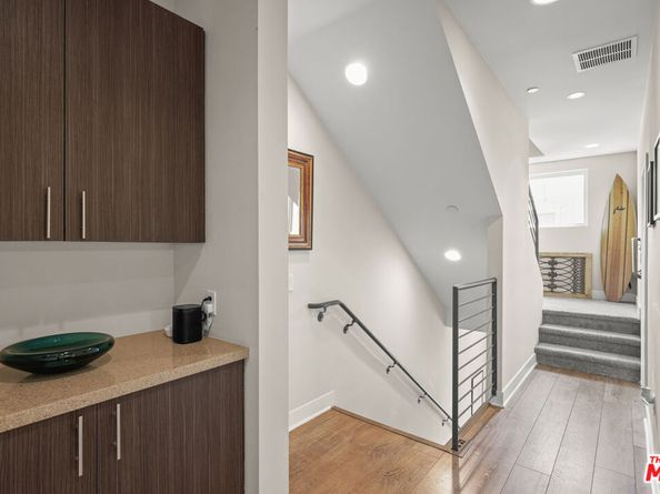 2753 Waverly Drive 1003, Los Angeles CA 90039