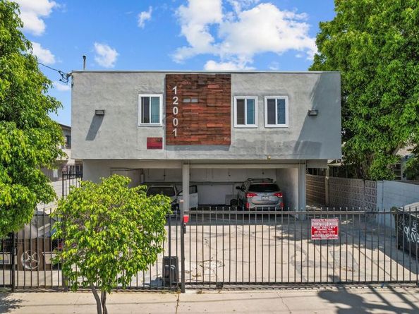 12001 Valerio Street, North Hollywood CA 91605