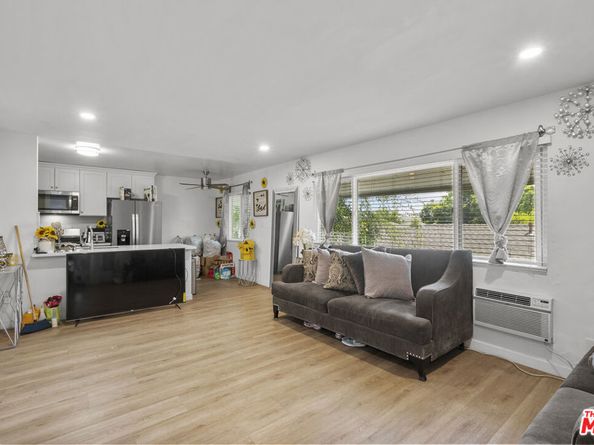 12001 Valerio Street, North Hollywood CA 91605