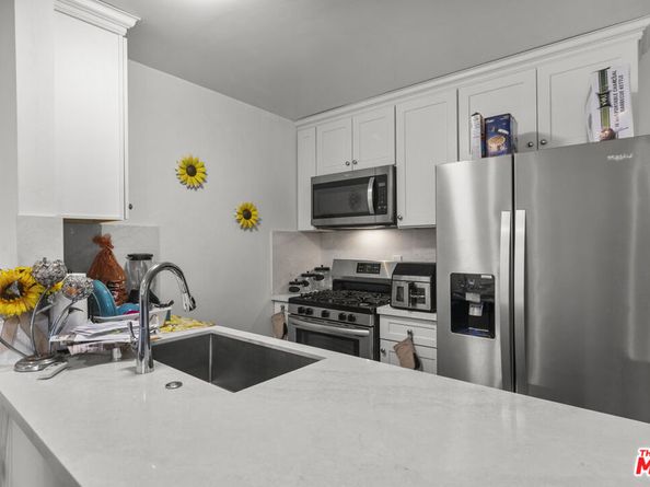 12001 Valerio Street, North Hollywood CA 91605