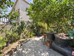 12001 Valerio Street, North Hollywood CA 91605