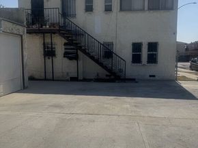 6125 West Boulevard, Los Angeles CA 90043