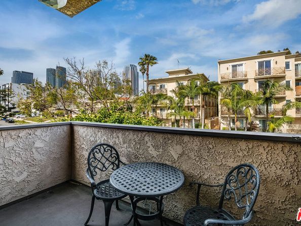 2307 Fox Hills Drive 203, Los Angeles CA 90064