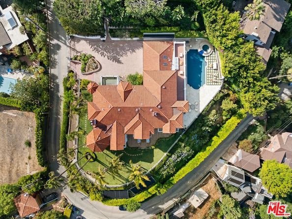 4509 Dundee Drive, Los Angeles CA 90027