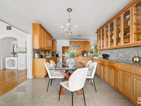 4509 Dundee Drive, Los Angeles CA 90027