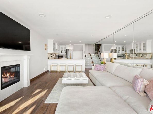 6 Voyage Street 101, Marina Del Rey CA 90292