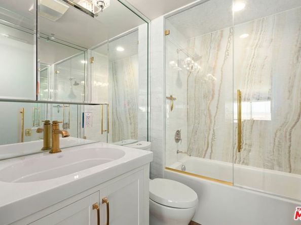 6 Voyage Street 101, Marina Del Rey CA 90292