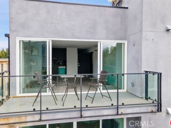 264 S Union Avenue, Los Angeles CA 90026