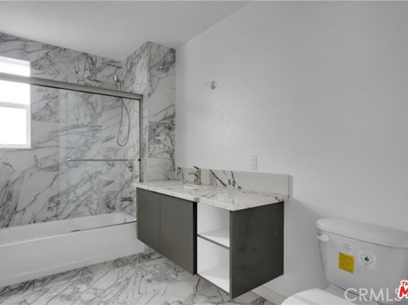 264 S Union Avenue, Los Angeles CA 90026