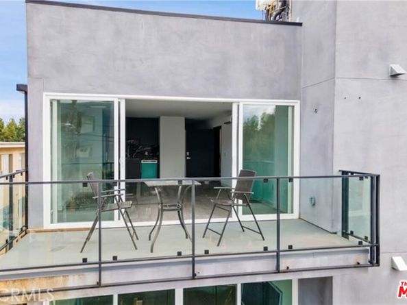 264 S Union Avenue, Los Angeles CA 90026