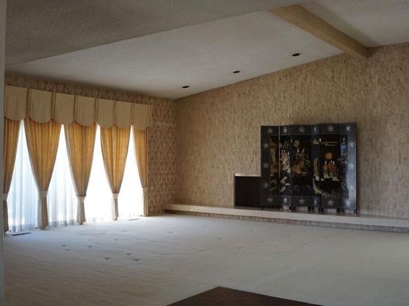 1461 Laurel Way, Beverly Hills CA 90210