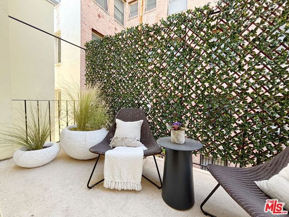 326 S Kingsley Drive, Los Angeles CA 90020