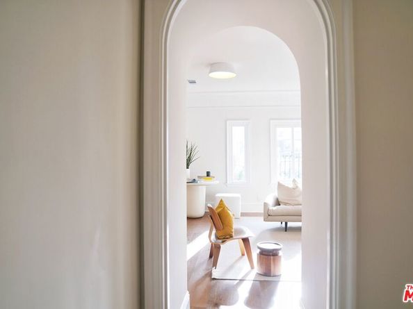 326 S Kingsley Drive, Los Angeles CA 90020