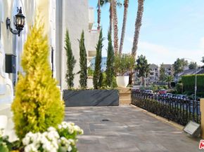 326 S Kingsley Drive, Los Angeles CA 90020