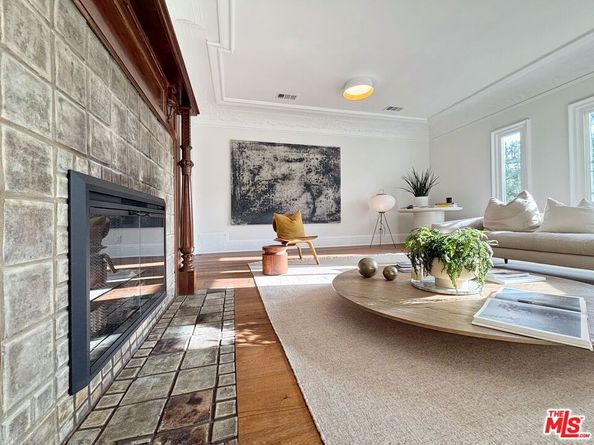 326 S Kingsley Drive, Los Angeles CA 90020