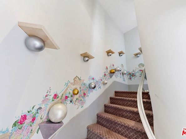 1350 Belfast Drive, Los Angeles CA 90069