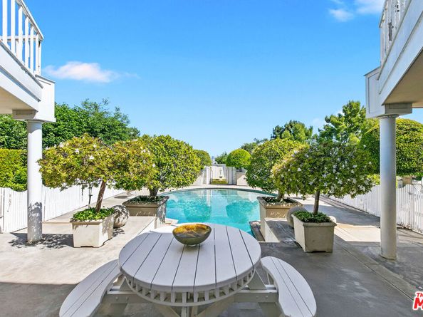 1350 Belfast Drive, Los Angeles CA 90069