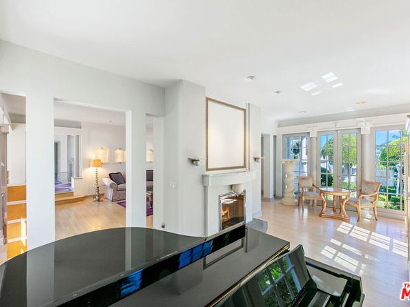 1350 Belfast Drive, Los Angeles CA 90069